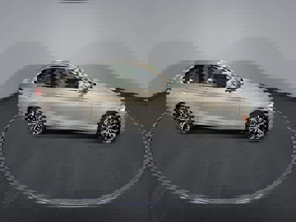 Used 2017 BMW 230i xDrive Coupe image 9