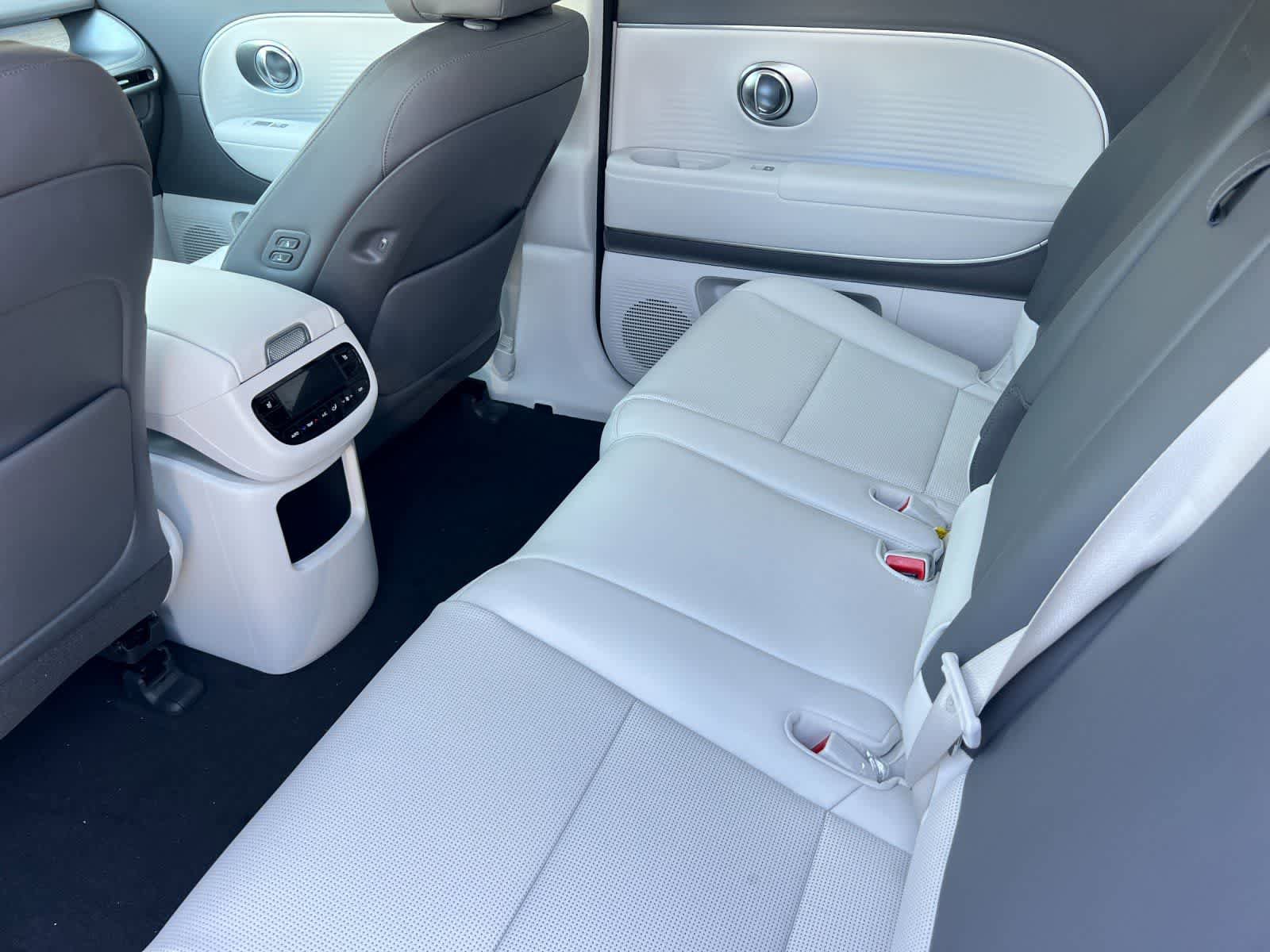 New 2026 Hyundai Ioniq 9 SEL image 4