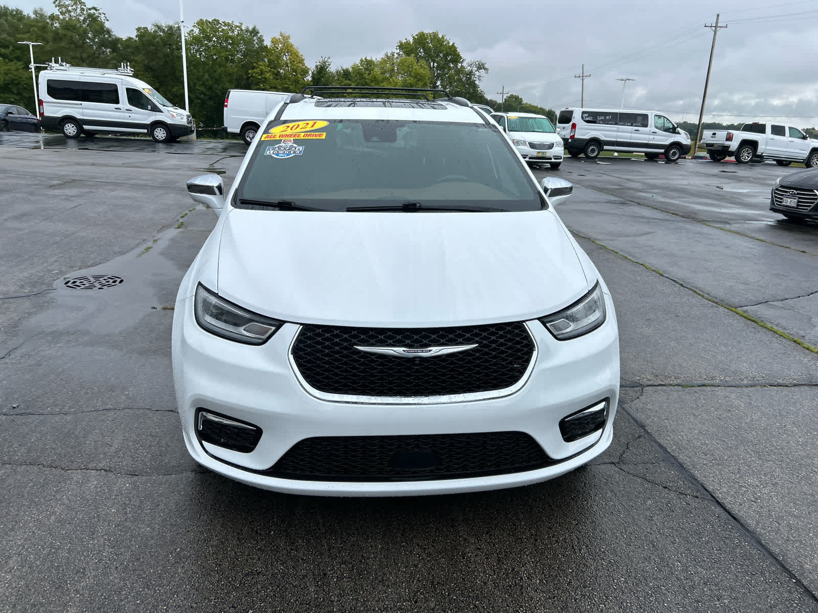 Used 2021 Chrysler Pacifica Limited w/ Premium & Safety Sphere Group AWD/4WD image 10