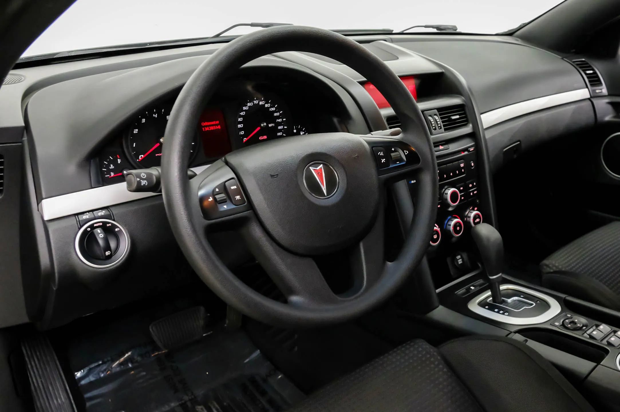 Used 2008 Pontiac G8 image 15