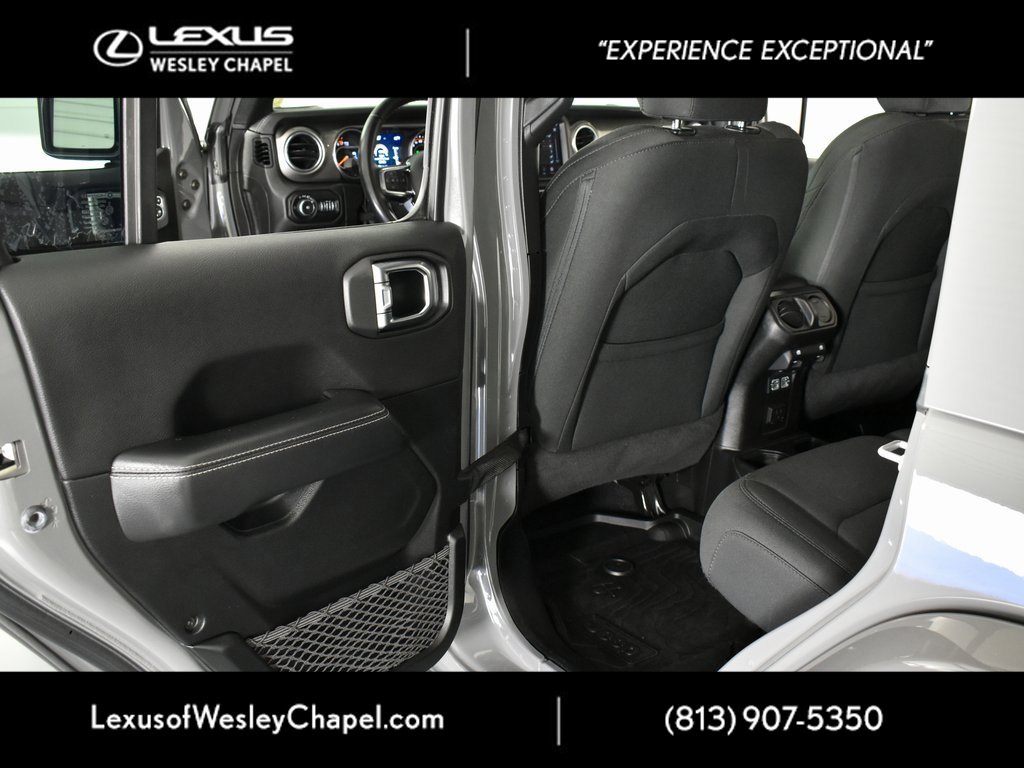 Used 2020 Jeep Wrangler Unlimited Sahara image 20