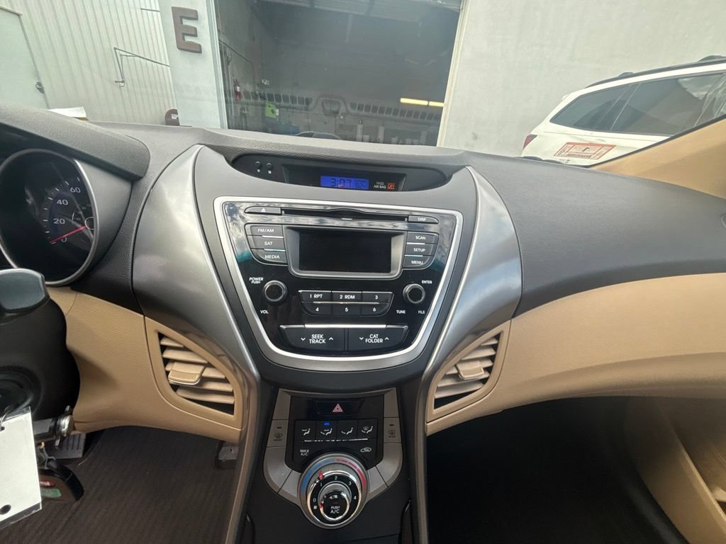 Used 2013 Hyundai Elantra GLS FWD image 14