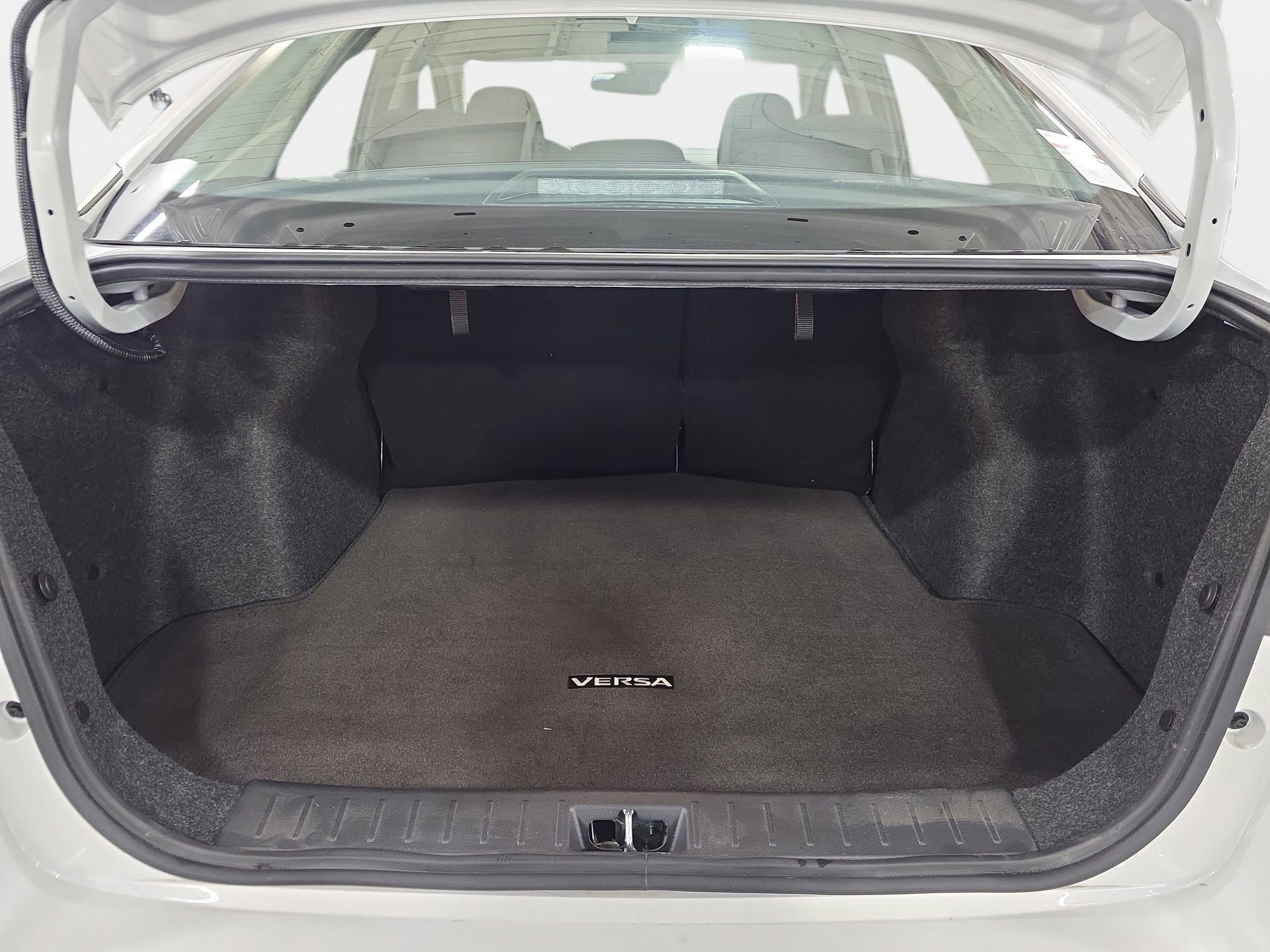 Certified 2025 Nissan Versa SV w/ Trunk Package image 12