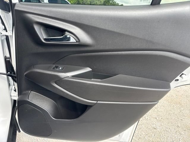 Used 2025 Chevrolet Trax ACTIV w/ Sunroof Package FWD image 22