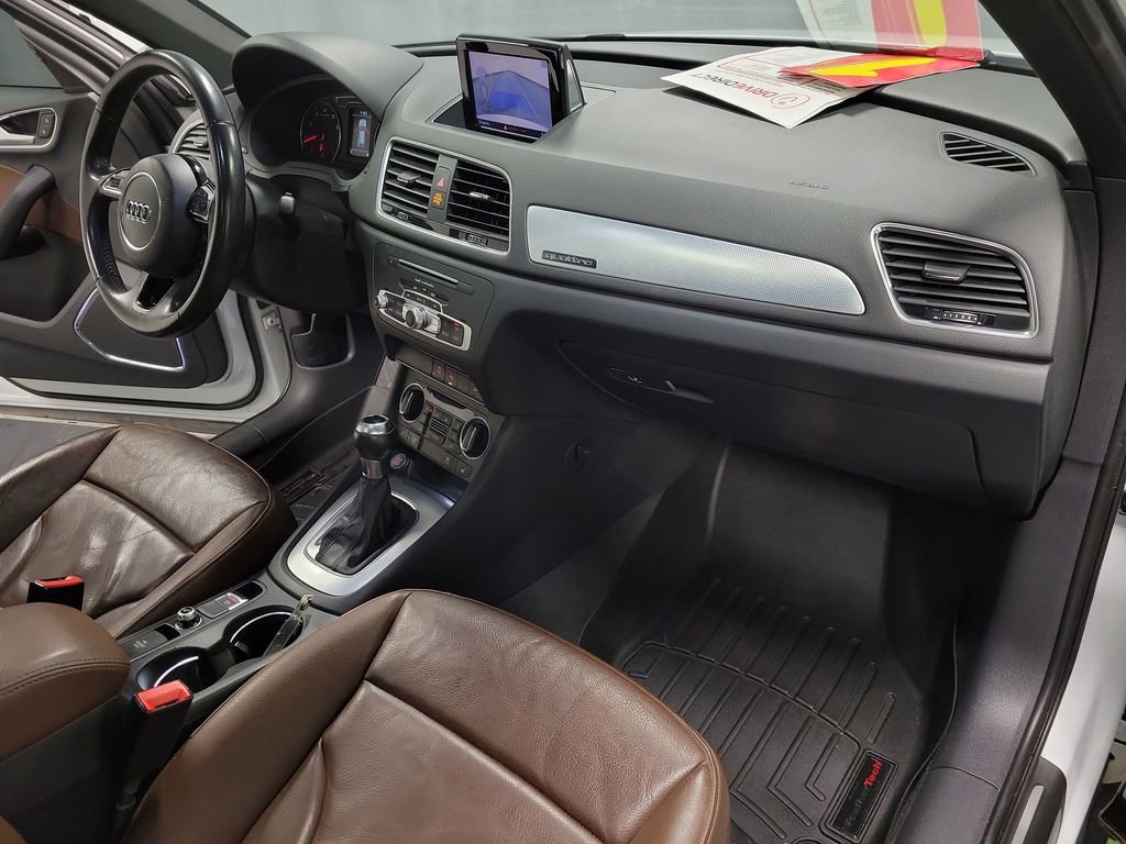 Used 2018 Audi Q3 2.0T Premium Plus w/ Premium Plus Package image 25