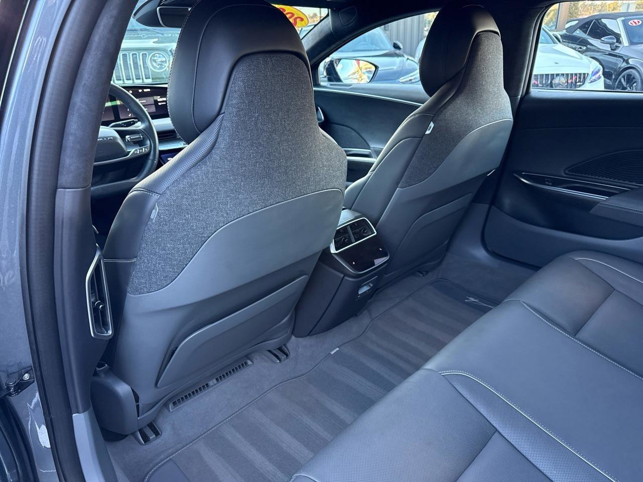 Used 2024 Lucid Air Touring image 18