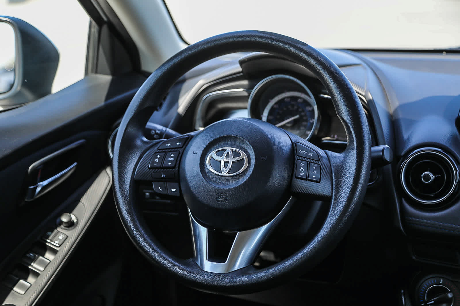 Used 2018 Toyota Yaris iA FWD image 15