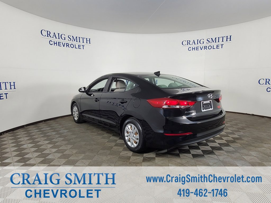 Used 2017 Hyundai Elantra SE w/ Cargo Package image 11