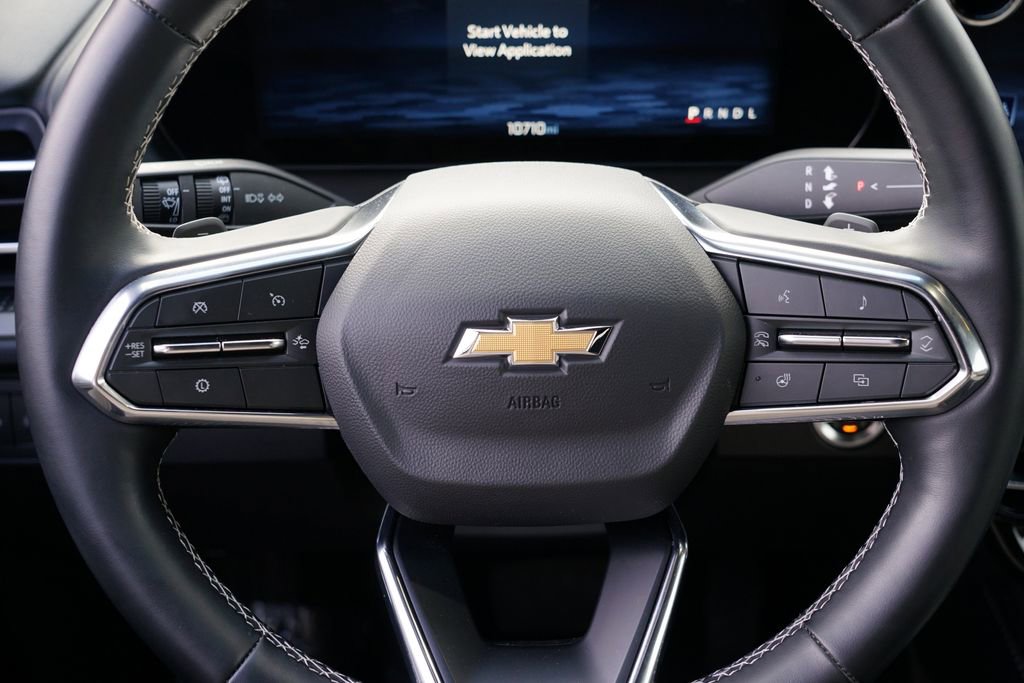 Used 2025 Chevrolet Traverse LT image 23