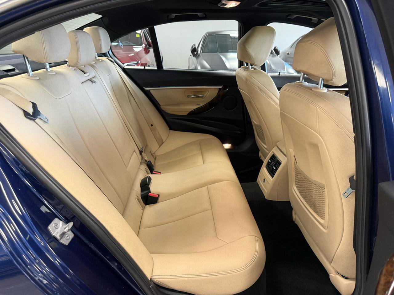 Used 2018 BMW 330i xDrive Sedan AWD/4WD image 21