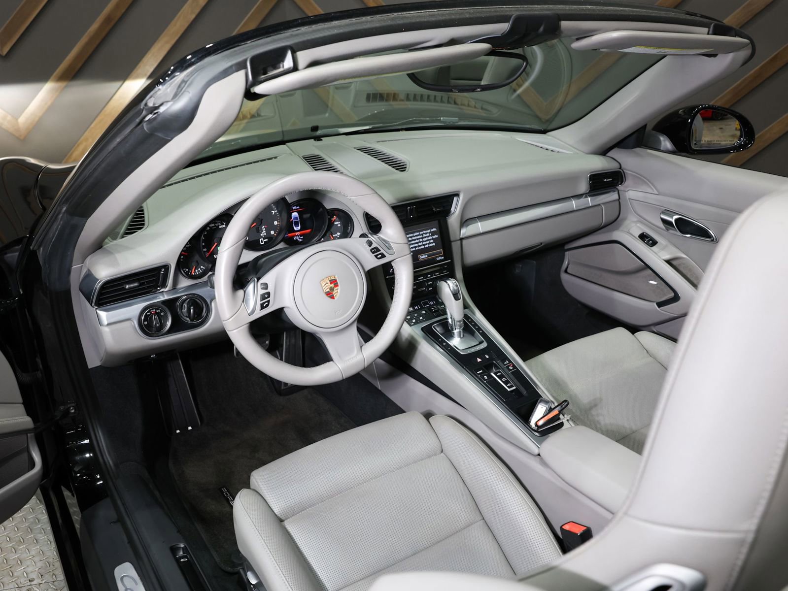 Used 2013 Porsche 911 Carrera image 6