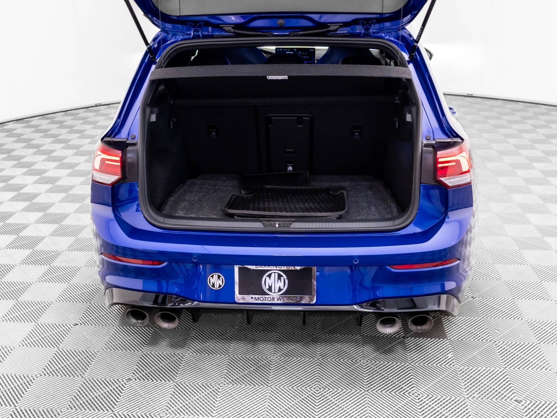 Used 2025 Volkswagen Golf R Black Edition AWD/4WD image 37