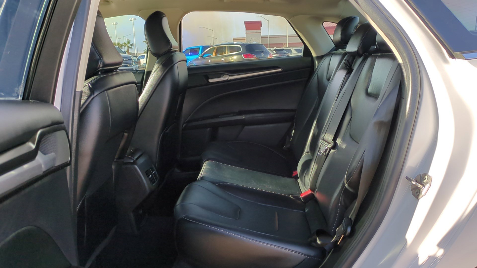 Used 2020 Ford Fusion Titanium image 28