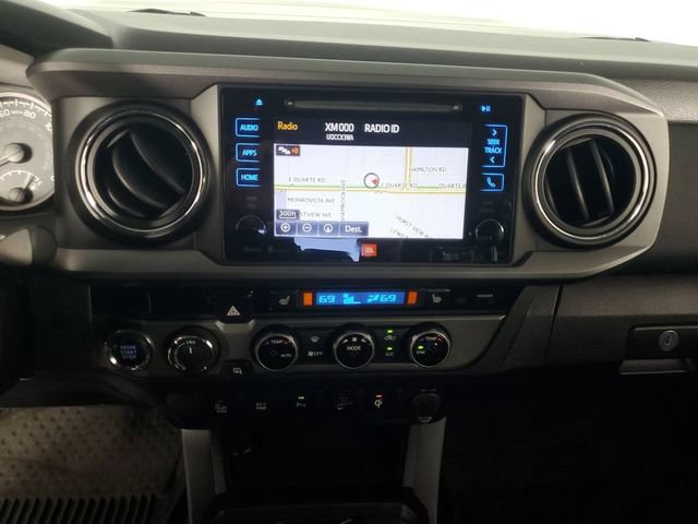 Used 2016 Toyota Tacoma TRD Sport AWD/4WD image 18
