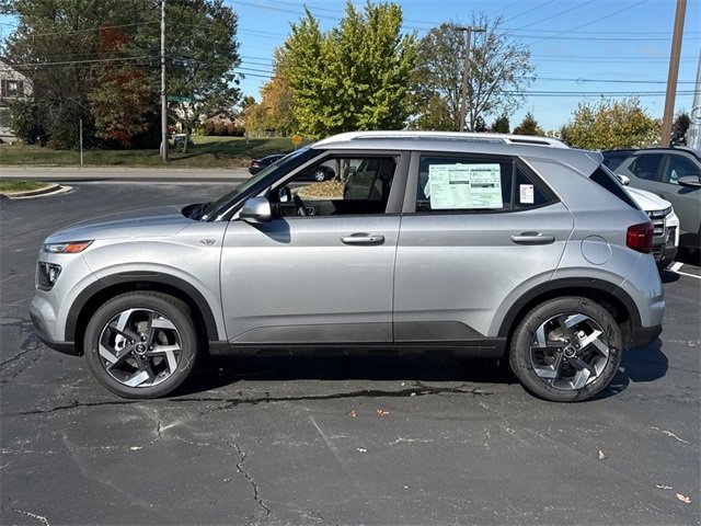 New 2026 Hyundai Venue SEL image 3