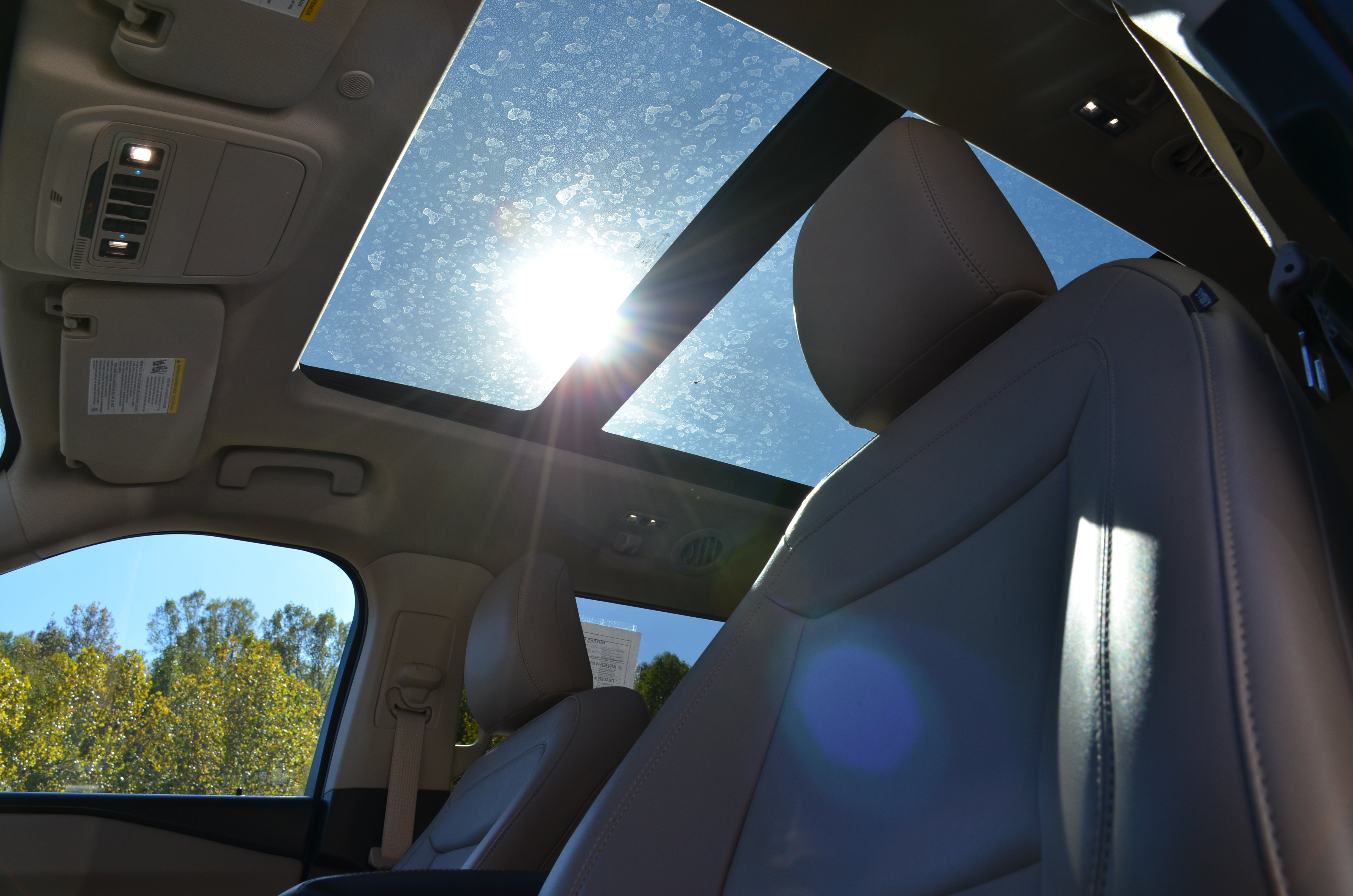 Used 2022 Ford Explorer XLT w/ Equipment Group 202A image 16