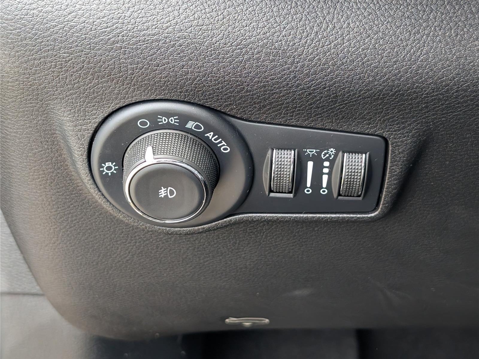Used 2022 Jeep Compass High Altitude AWD/4WD image 22