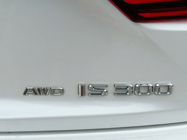 Used 2016 Lexus IS 300 AWD w/ Navigation System Package image 12