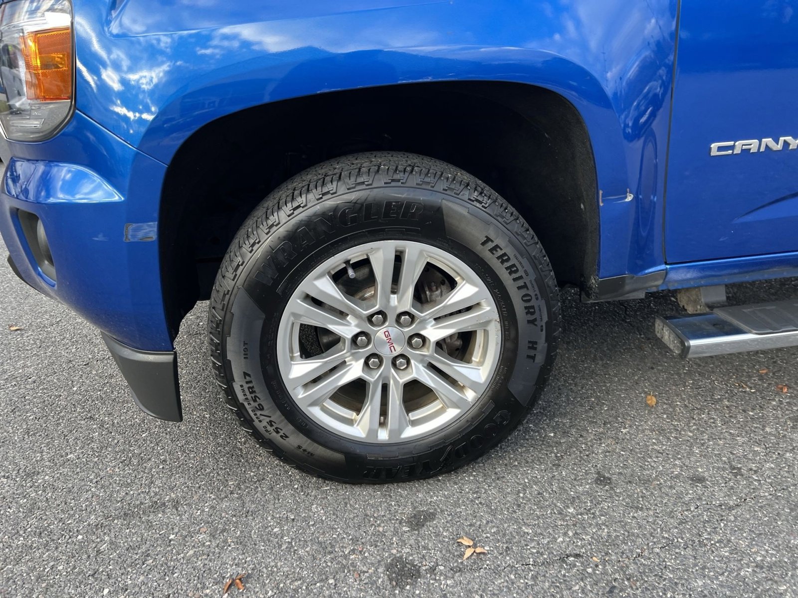 Used 2020 GMC Canyon SLE w/ SLE Convenience Package image 12