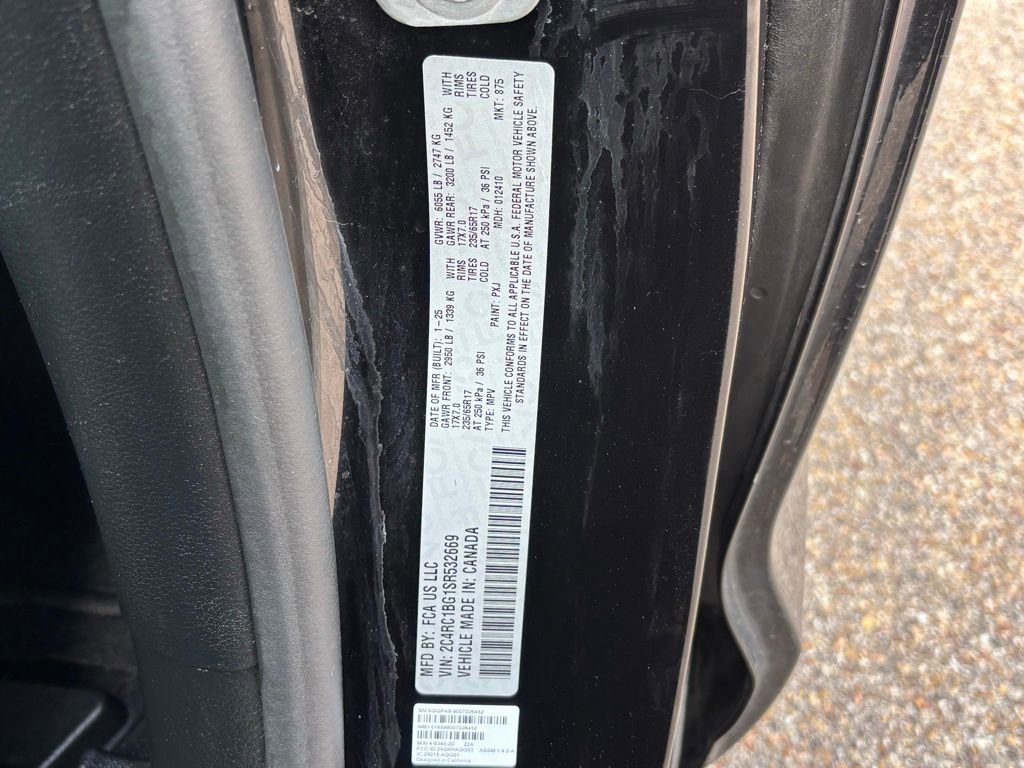 Used 2025 Chrysler Pacifica Select FWD image 15