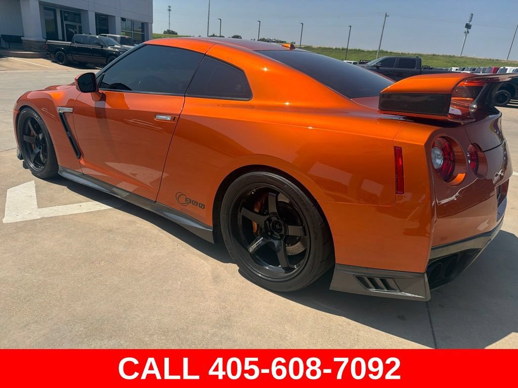 Used 2017 Nissan GT-R Premium w/ Premium Interior Package AWD/4WD image 23