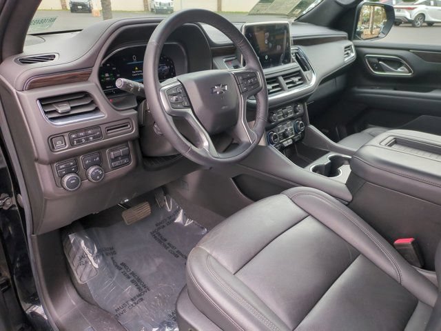 Used 2022 Chevrolet Tahoe Z71 w/ Luxury Package AWD/4WD image 13