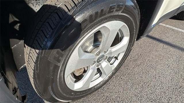 Used 2020 Jeep Compass Latitude w/ Cold Weather Group image 9