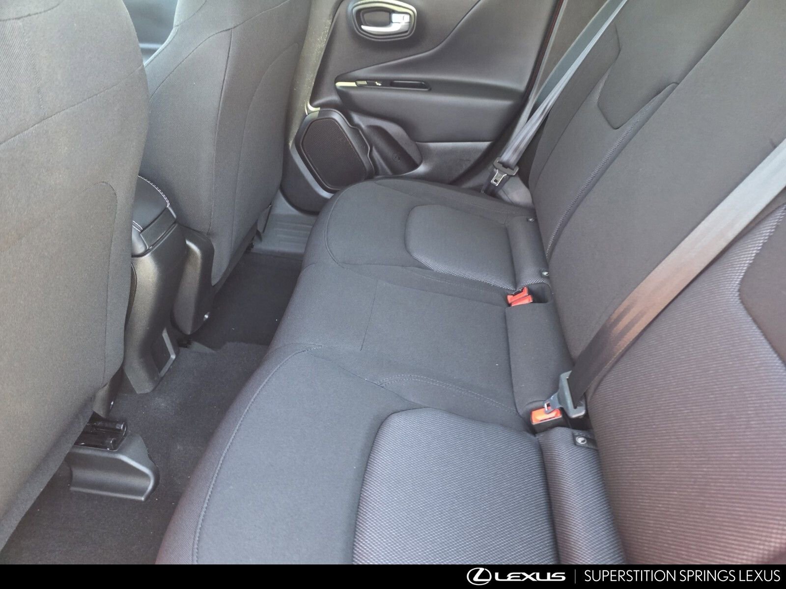 Used 2015 Jeep Grand Cherokee Limited w/ Luxury Group II RWD image 26