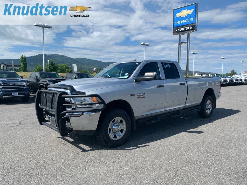 Used 2018 RAM 2500 Tradesman w/ Chrome Appearance Group AWD/4WD image 3