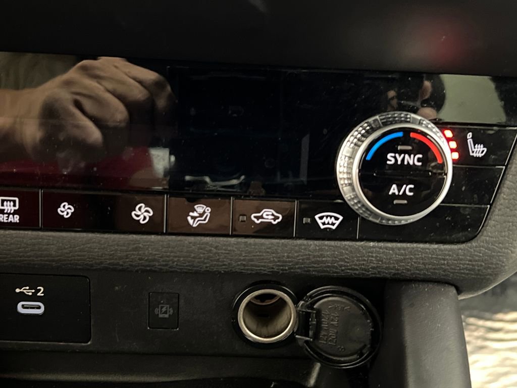 Used 2025 Mitsubishi Outlander SE image 51