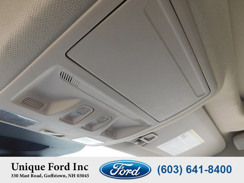 Used 2020 Ford Escape Titanium AWD/4WD image 24