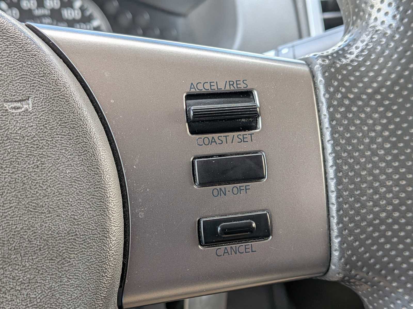 Used 2011 Nissan Frontier SV AWD/4WD image 18