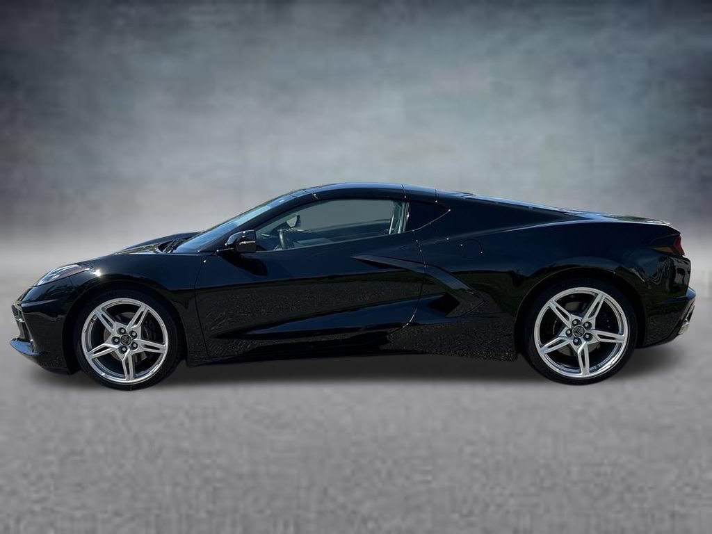 Used 2025 Chevrolet Corvette Stingray Premium Cpe w/ 3LT RWD image 2