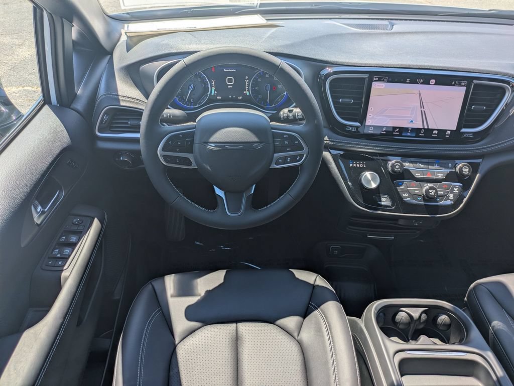 New 2027 Chrysler Pacifica Select w/ Family Tech Group FWD image 15