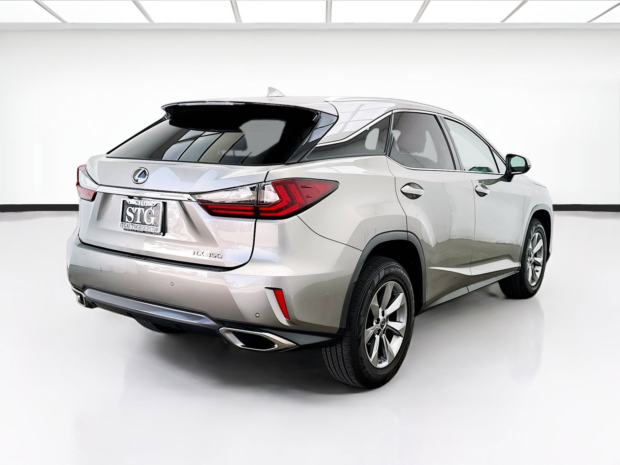 Used 2018 Lexus RX 350 FWD w/ Accessory Package image 4