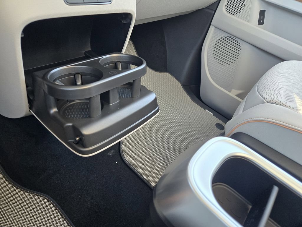 New 2025 Volkswagen ID. Buzz Pro S Plus RWD image 15