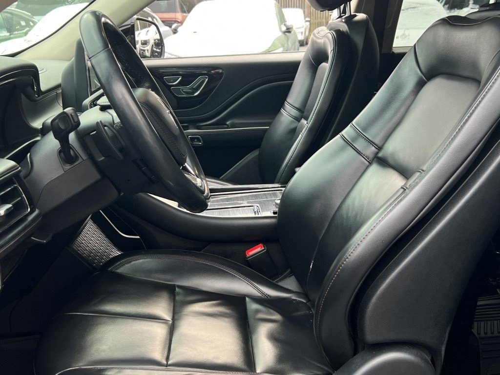Used 2021 Lincoln Aviator Standard Sport Utility image 19