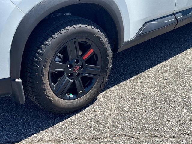 Certified 2025 Nissan Rogue SV w/ Rock Creek Premium Package AWD/4WD image 11