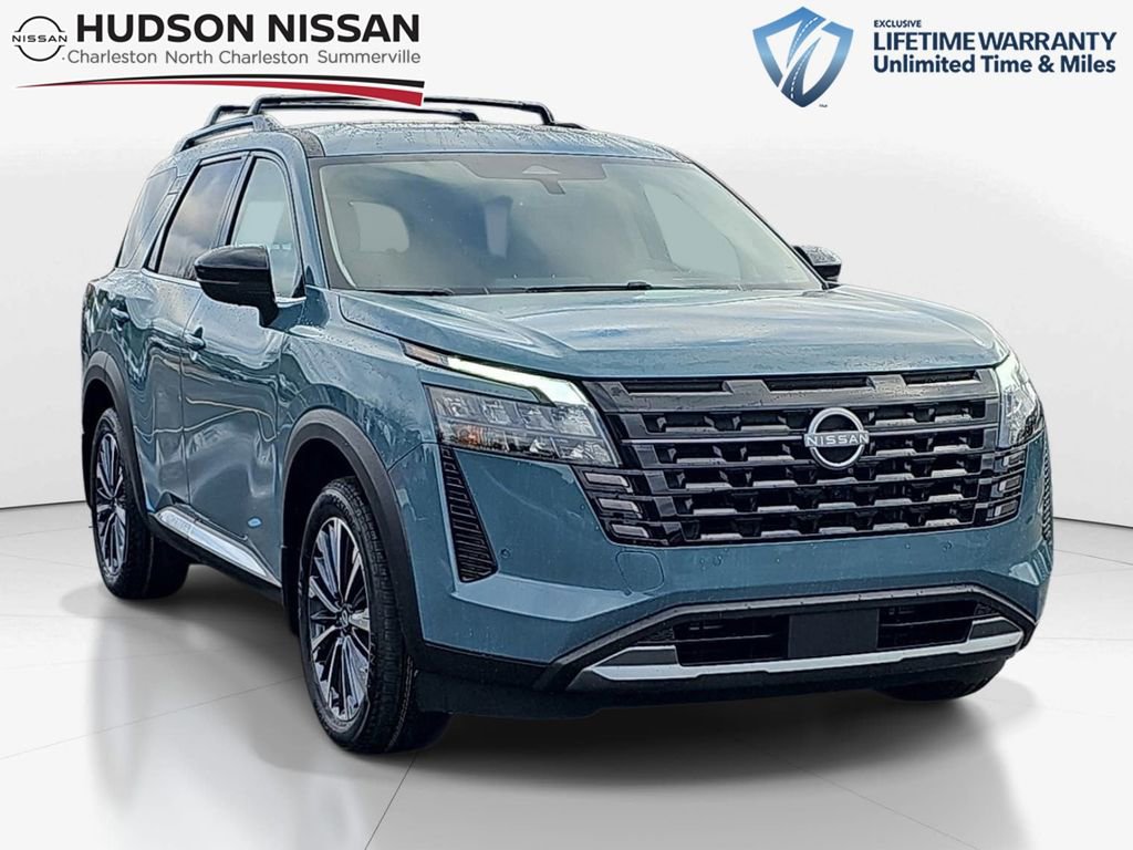 New 2026 Nissan Pathfinder Platinum w/ Accent Package