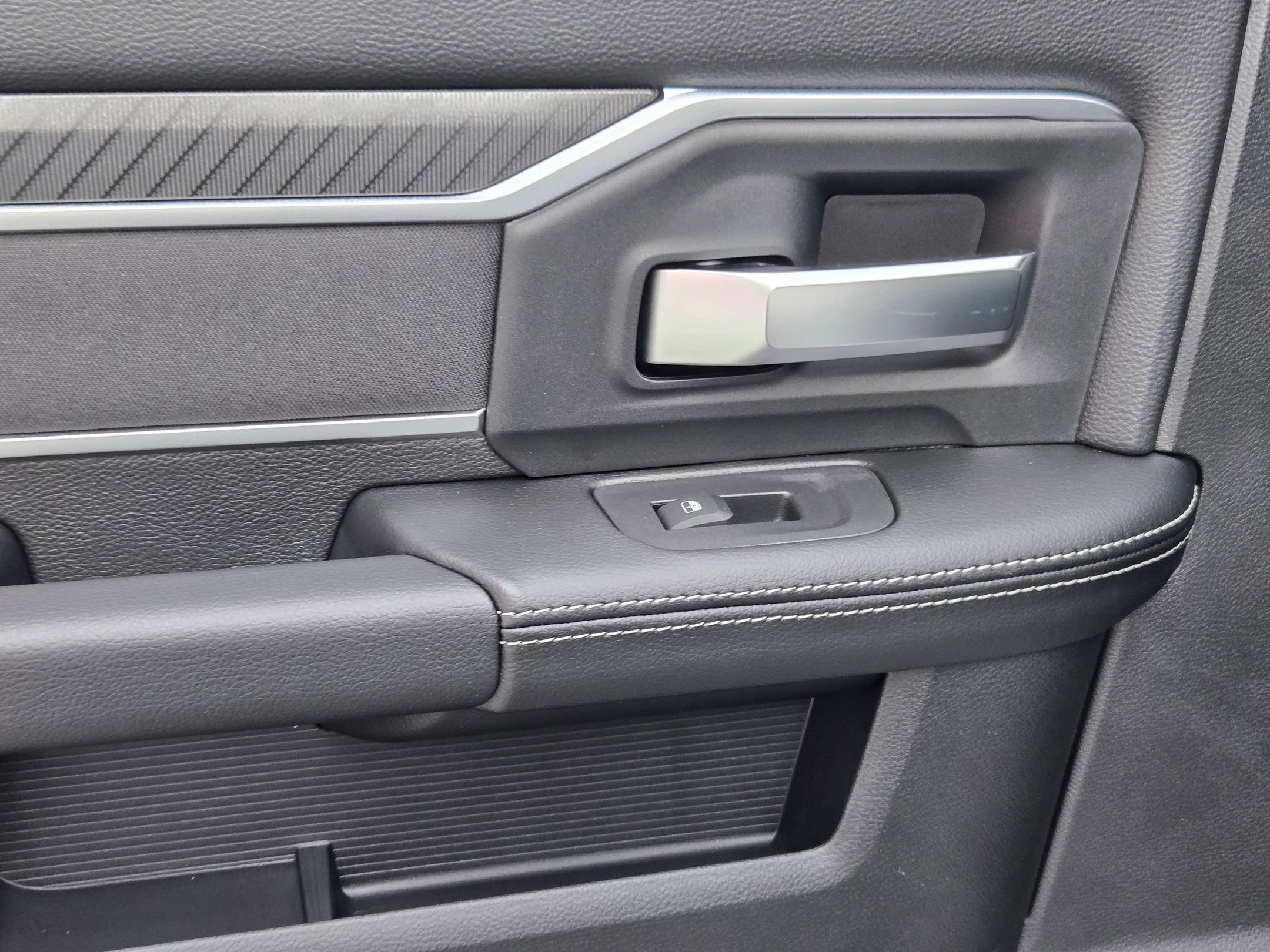 New 2026 RAM 2500 Big Horn AWD/4WD image 31