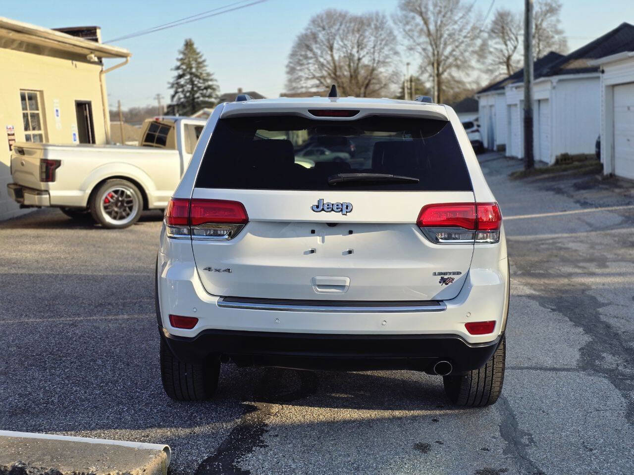 Used 2017 Jeep Grand Cherokee Limited image 6
