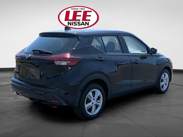 Certified 2025 Nissan Kicks Play S FWD image 3