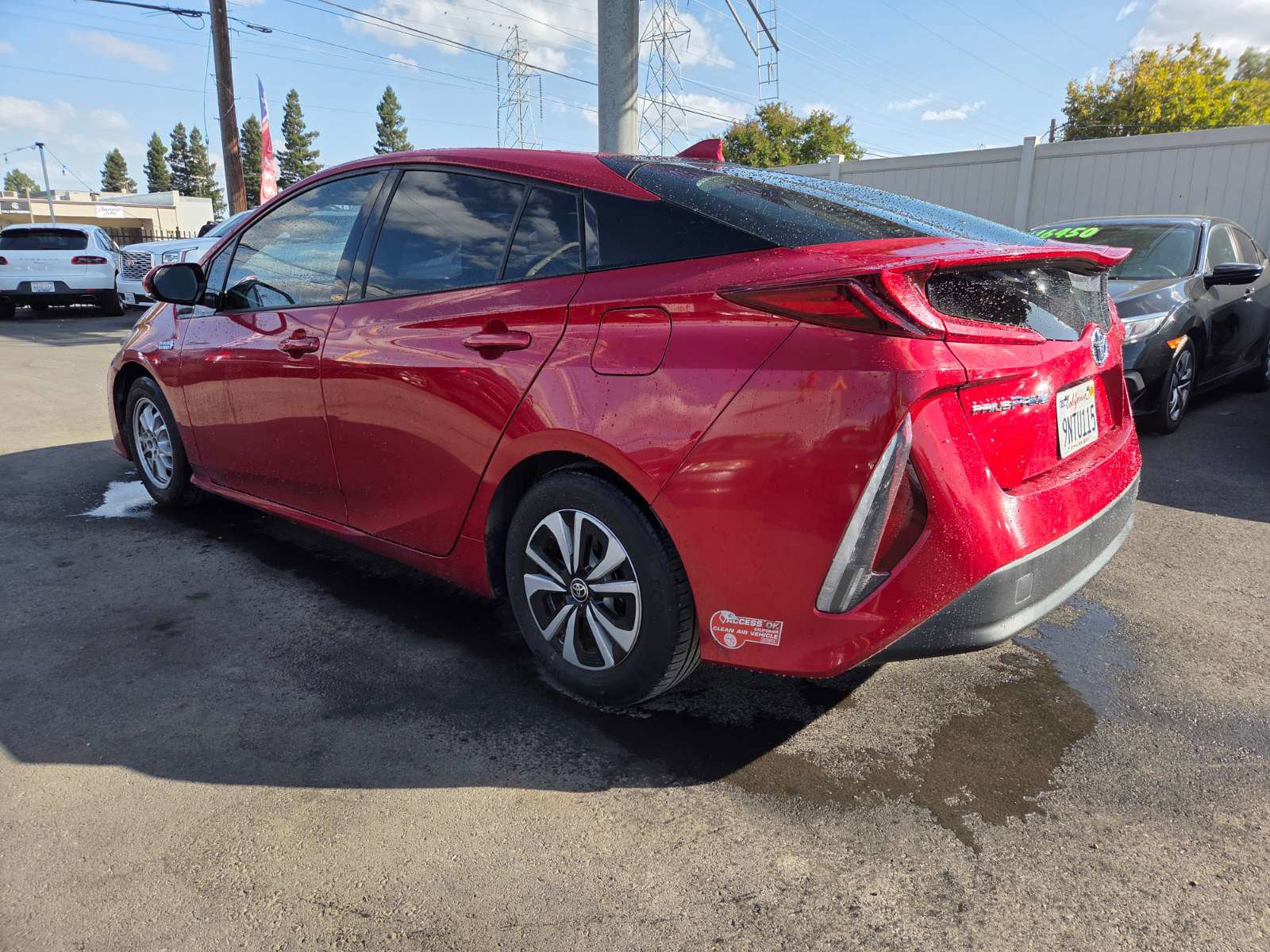 Used 2017 Toyota Prius Prime Advanced image 2