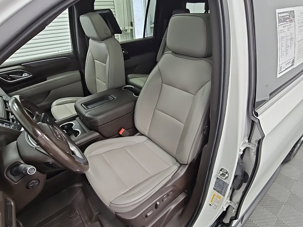 Used 2021 GMC Yukon XL SLT w/ SLT Premium Package image 31