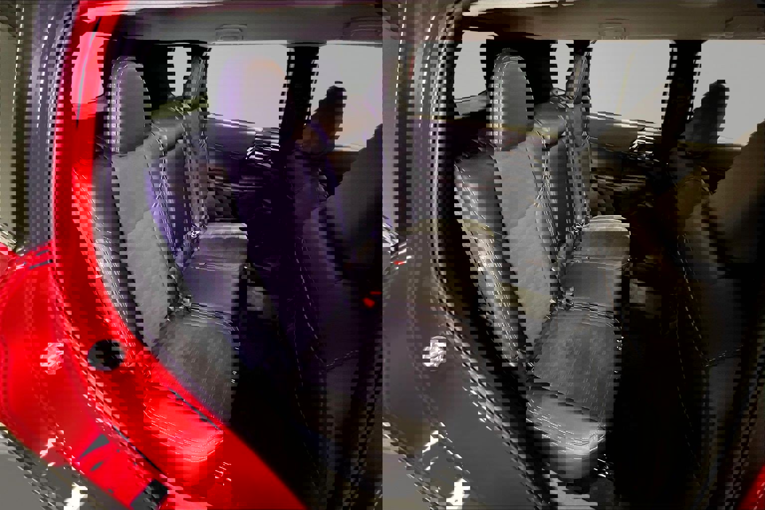 Used 2024 Mitsubishi Outlander SE image 24