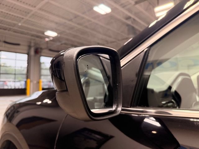 Used 2025 Ford Escape Platinum AWD/4WD image 14