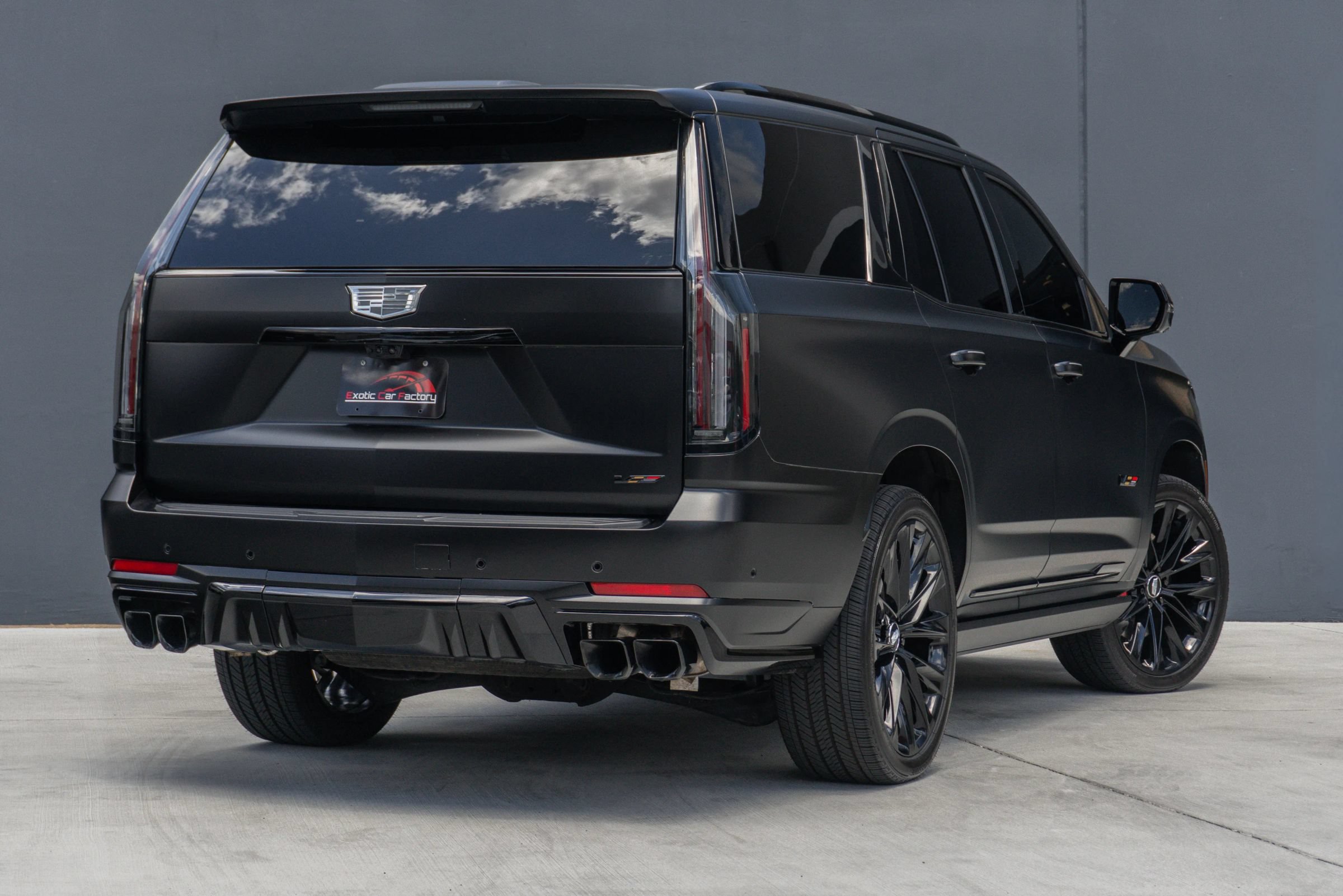 Used 2026 Cadillac Escalade V AWD/4WD image 7