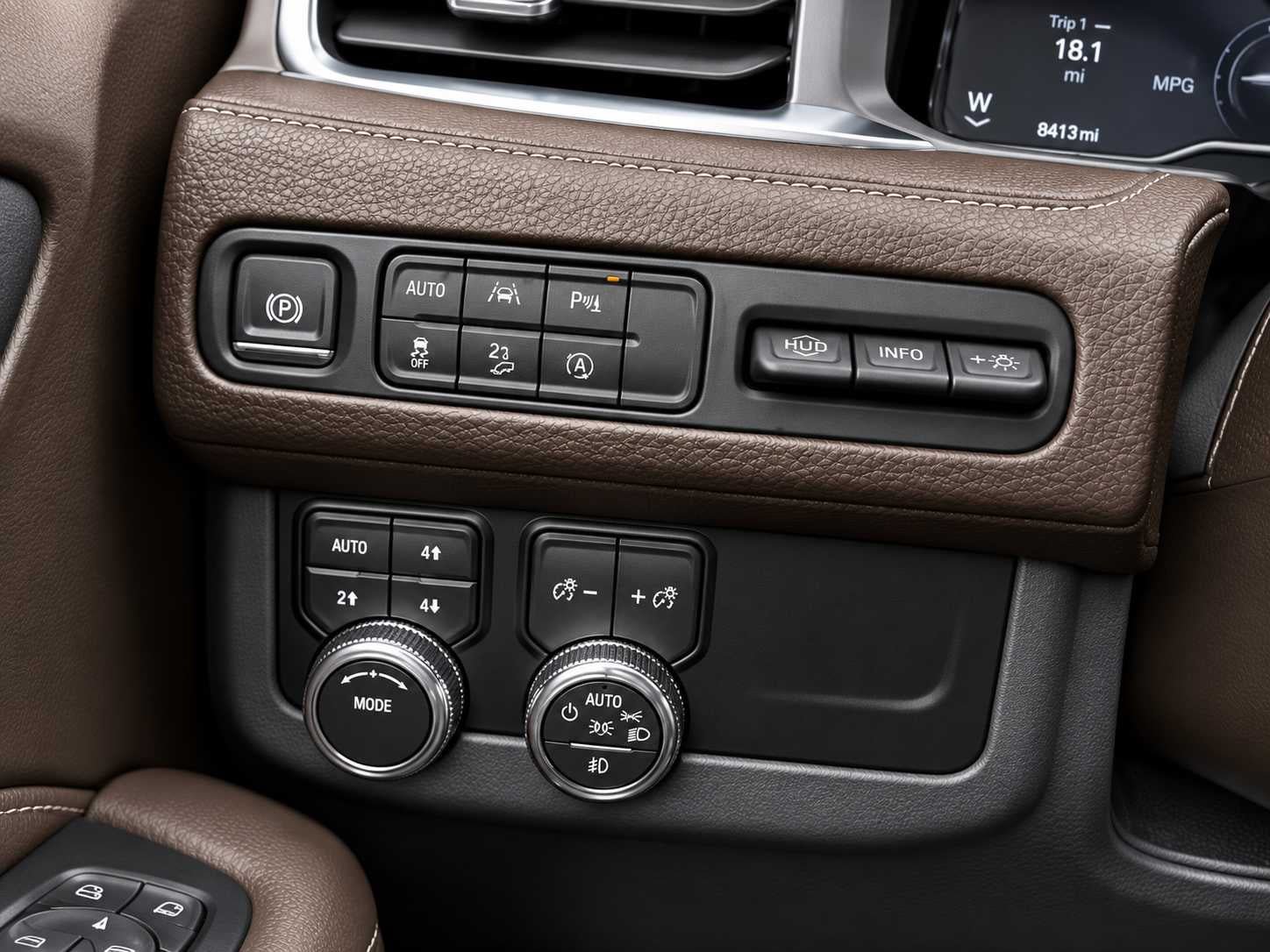 Used 2023 GMC Yukon Denali AWD/4WD image 15