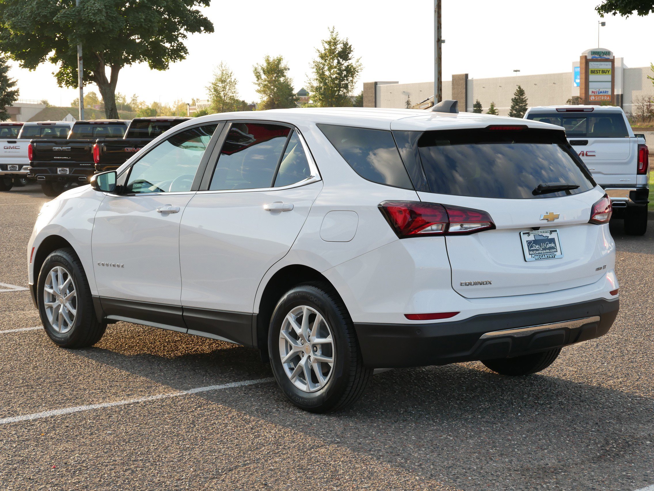 Used 2023 Chevrolet Equinox LT image 7