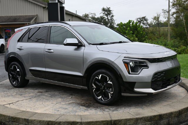 Used 2023 Kia Niro Wind w/ Wind Preserve Package FWD image 3